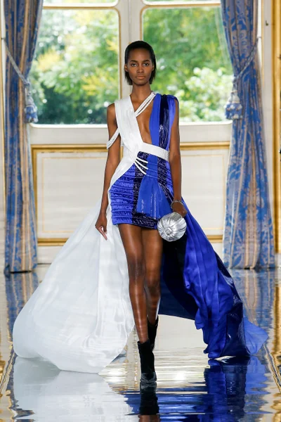 Look 24